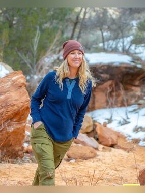 Dovetail Workwear Rugged Thermal Henley Navy/Dovetail Blue Size XS